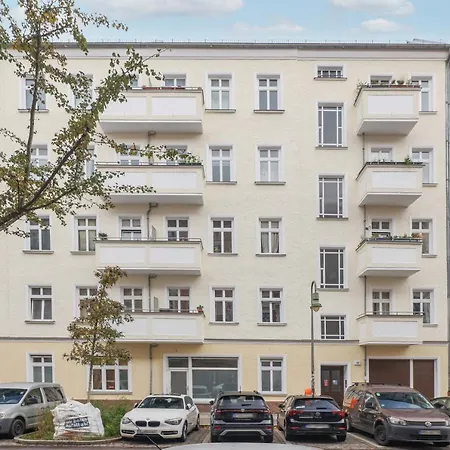 Lägenhet Neue 2-zi-apartment 15 Min Entfernung Zum Hbf Und Brandenburger Tor